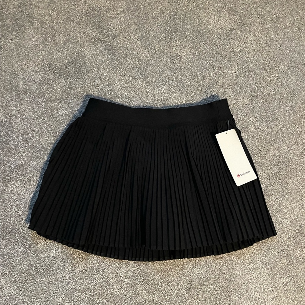 NWT Lululemon Black Pleated Skirt